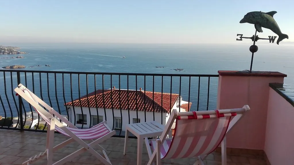Escapade 1 Apartment Roses Spain